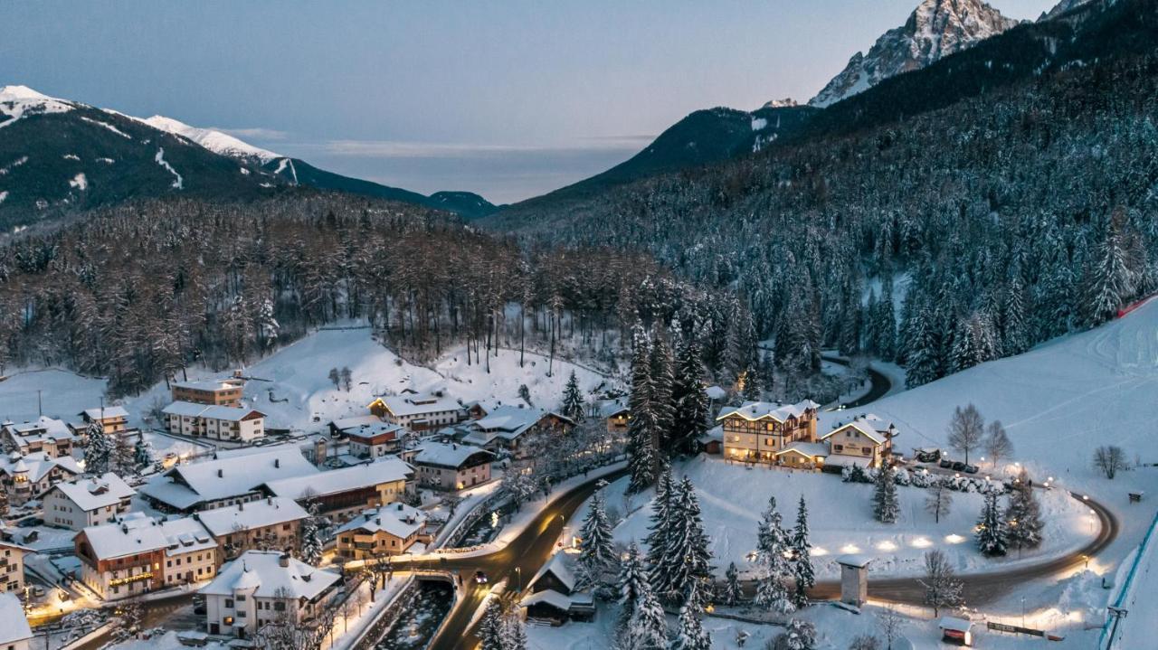 Hotel Villa Waldheim San Candido Exterior foto