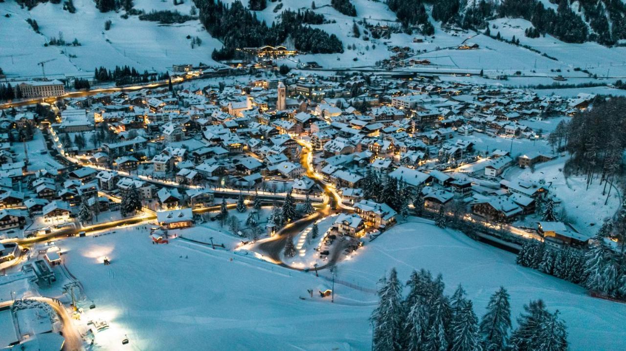 Hotel Villa Waldheim San Candido Exterior foto